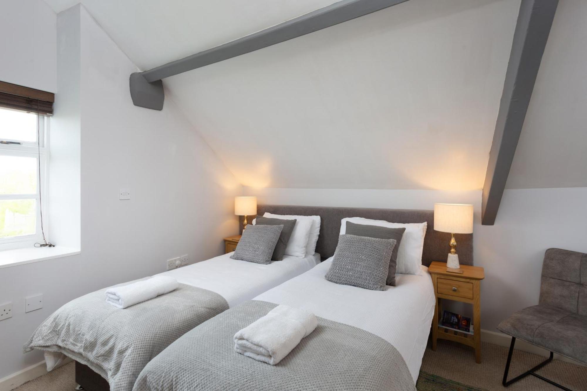 Bootham Court Grade Ii Duplex With Free Parking & Wi-fi - Sleeps 2-6 People Apartment